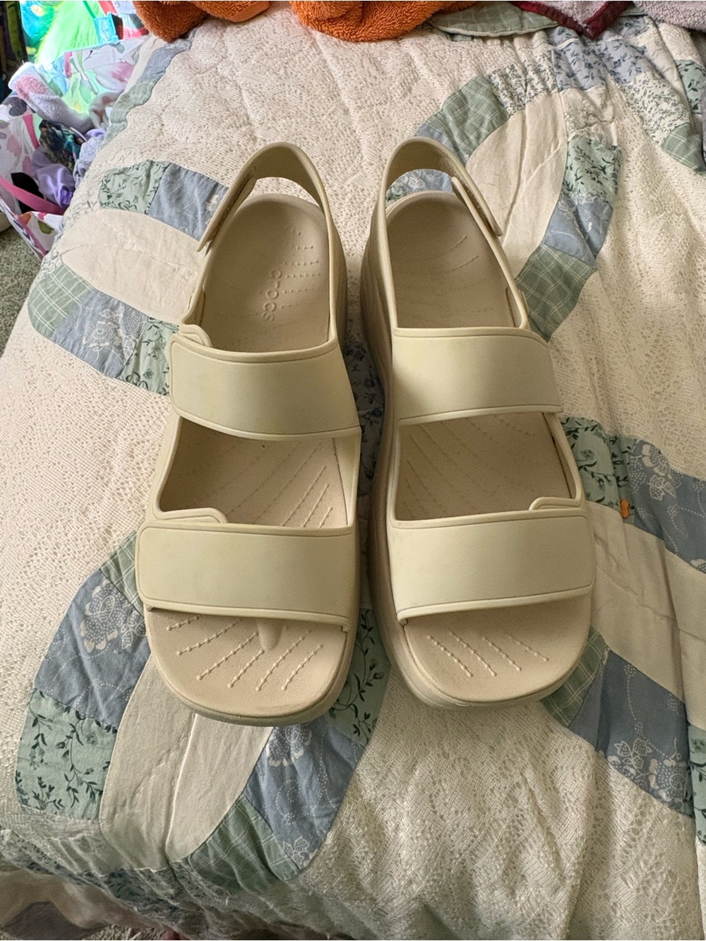 CROCS Women's Cream Double-Strap Slide Skyline Sandals